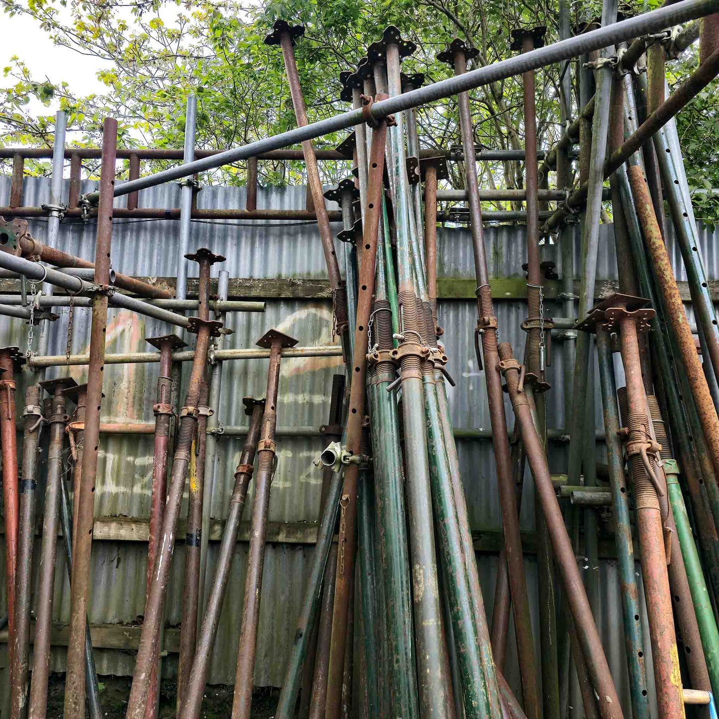 Acrows/Steel Prop